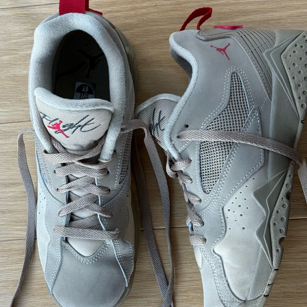 Nike Beige and White Sneakers